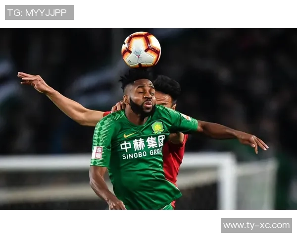 武汉篮球队在全国锦标赛中以53分稳居积分榜首位